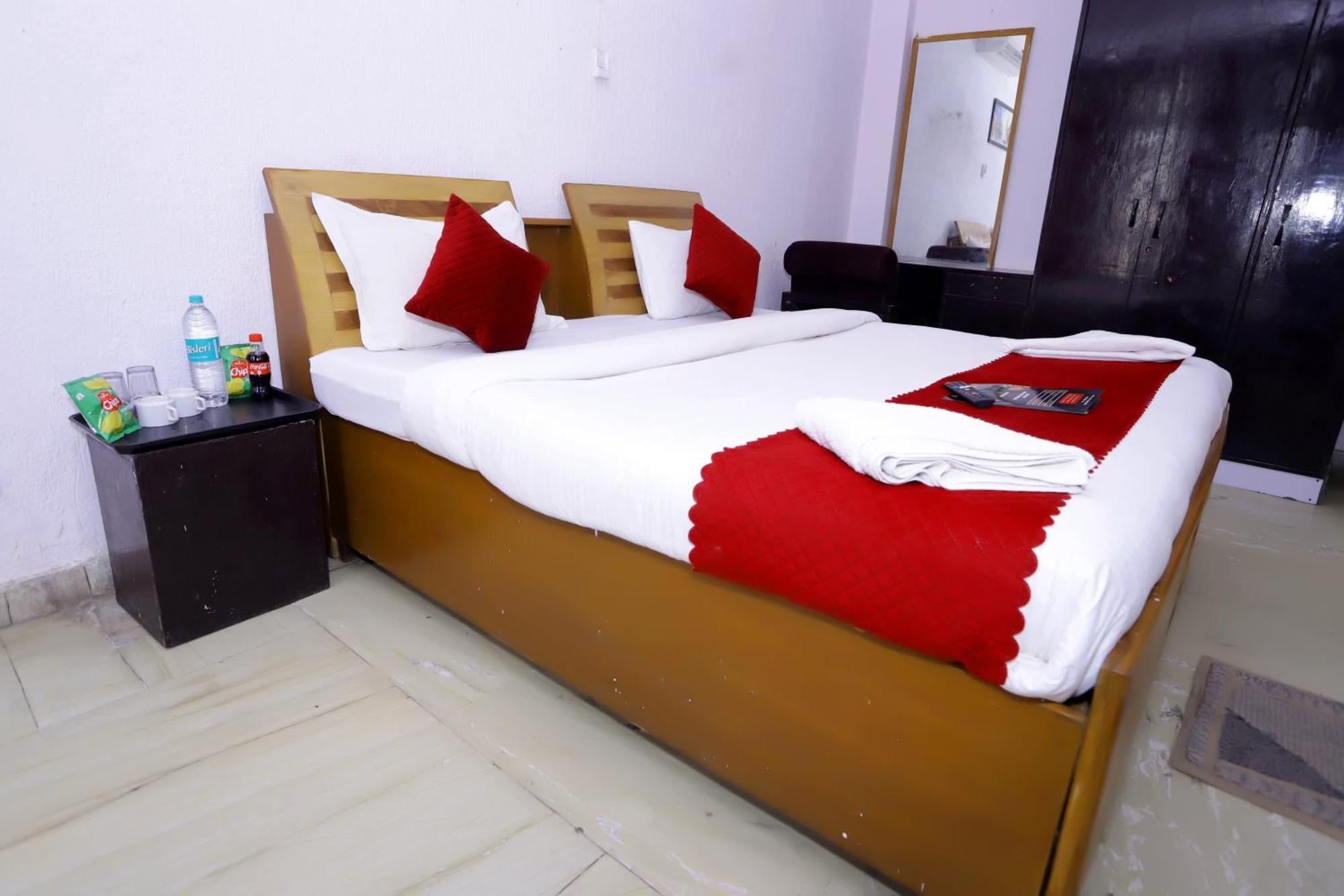 Hotel Warm Welcome - Noida Sector 51 Dış mekan fotoğraf