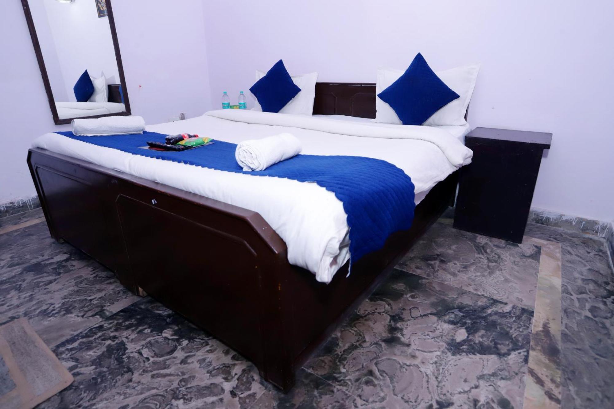 Hotel Warm Welcome - Noida Sector 51 Dış mekan fotoğraf